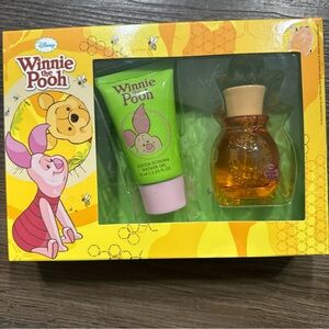 Disney Winnie the Pooh Green and Orange Bath Set